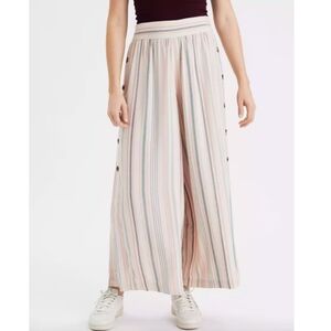 American Eagle Women's Wide Leg Linen Stripe‎ Flowy Cropped Pants. Size L